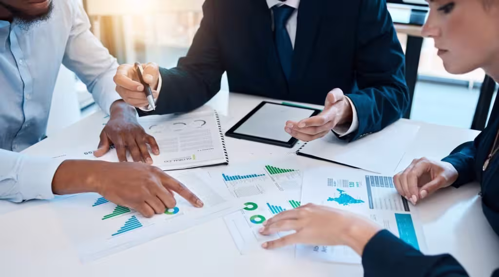 Business meeting with authorized tax agents in Dubai